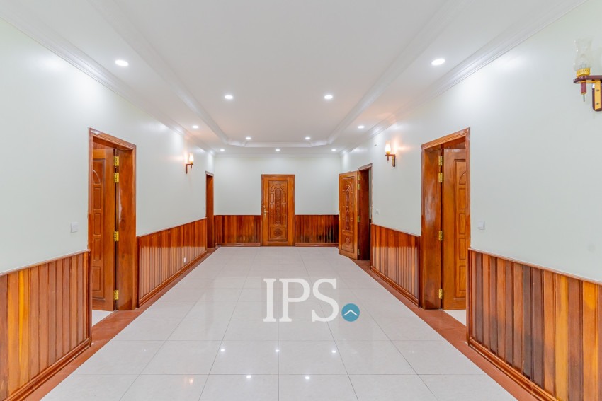 9 Bedroom Commercial Villa For Rent - BKK1, Phnom Penh