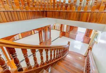 9 Bedroom Commercial Villa For Rent - BKK1, Phnom Penh thumbnail