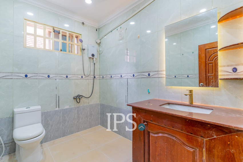 9 Bedroom Commercial Villa For Rent - BKK1, Phnom Penh