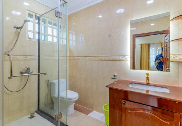 9 Bedroom Commercial Villa For Rent - BKK1, Phnom Penh thumbnail