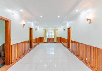 9 Bedroom Commercial Villa For Rent - BKK1, Phnom Penh thumbnail