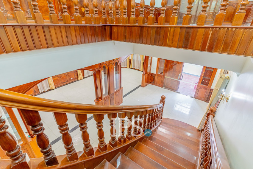 9 Bedroom Commercial Villa For Rent - BKK1, Phnom Penh