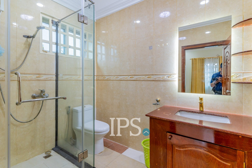 9 Bedroom Commercial Villa For Rent - BKK1, Phnom Penh