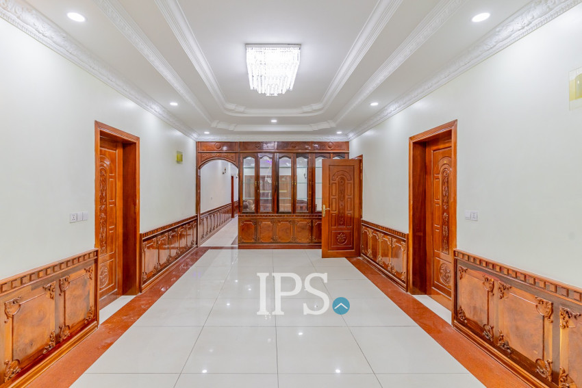 9 Bedroom Commercial Villa For Rent - BKK1, Phnom Penh