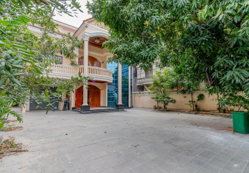 9 Bedroom Commercial Villa For Rent - BKK1, Phnom Penh thumbnail