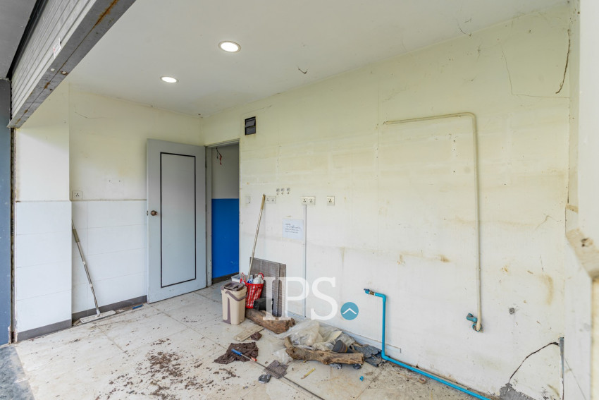 6 Bedroom Shophouse For Rent - Ta Khmau, Kandal Province