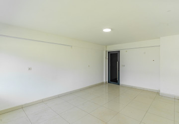 6 Bedroom Shophouse For Rent - Ta Khmau, Kandal Province thumbnail