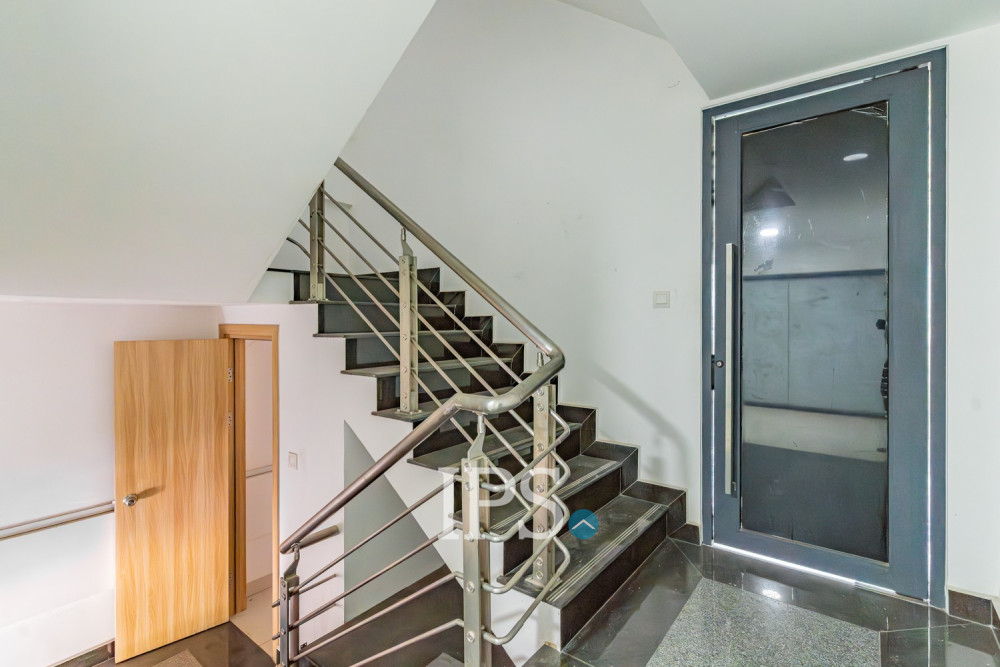 6 Bedroom Shophouse For Rent - Ta Khmau, Kandal Province - Image 29