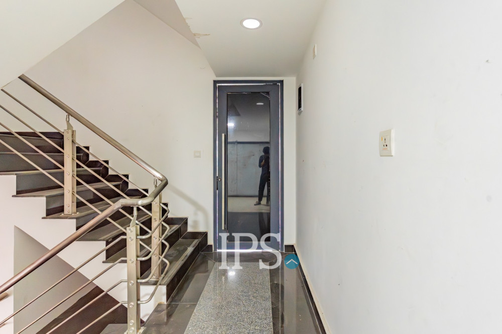 6 Bedroom Shophouse For Rent - Ta Khmau, Kandal Province - Image 28