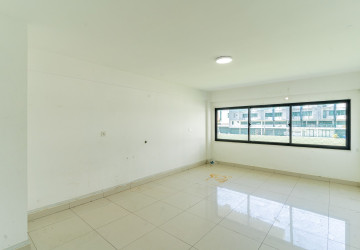 6 Bedroom Shophouse For Rent - Ta Khmau, Kandal Province thumbnail