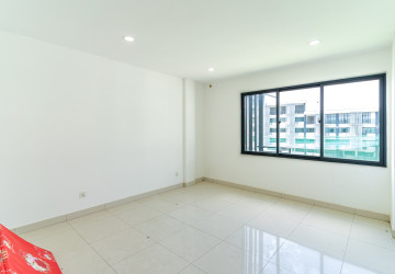 6 Bedroom Shophouse For Rent - Ta Khmau, Kandal Province thumbnail