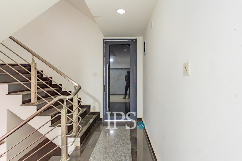 6 Bedroom Shophouse For Rent - Ta Khmau, Kandal Province