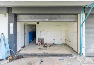 6 Bedroom Shophouse For Rent - Ta Khmau, Kandal Province thumbnail