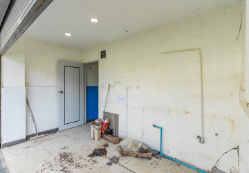 6 Bedroom Shophouse For Rent - Ta Khmau, Kandal Province thumbnail