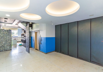 6 Bedroom Shophouse For Rent - Ta Khmau, Kandal Province thumbnail