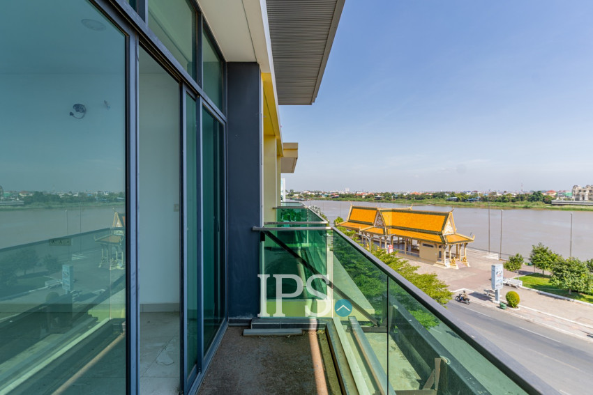 6 Bedroom Shophouse For Rent - Ta Khmau, Kandal Province