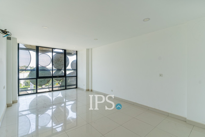 6 Bedroom Shophouse For Rent - Ta Khmau, Kandal Province