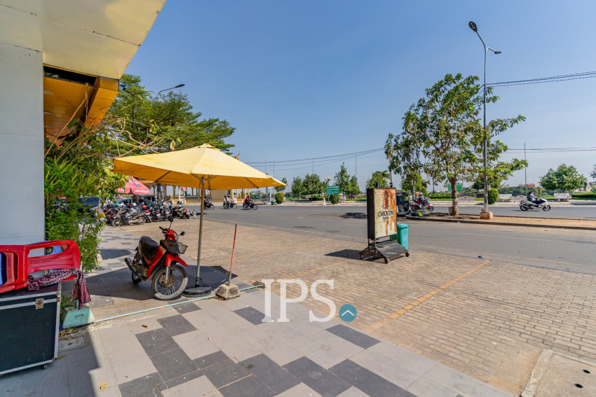 6 Bedroom Shophouse For Rent - Ta Khmau, Kandal Province