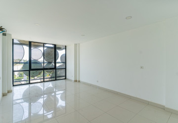 6 Bedroom Shophouse For Rent - Ta Khmau, Kandal Province thumbnail