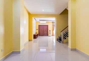 4 Bedroom House For Rent - Svay Dangkum, Siem Reap thumbnail