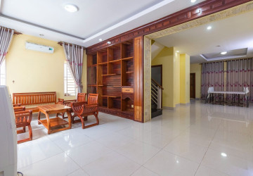 4 Bedroom House For Rent - Svay Dangkum, Siem Reap thumbnail