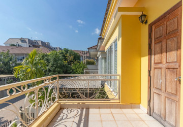 4 Bedroom House For Rent - Svay Dangkum, Siem Reap thumbnail