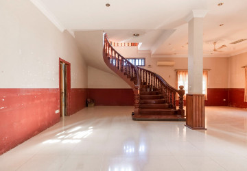 6 Bedroom House For Rent - Svay Dangkum, Siem Reap thumbnail