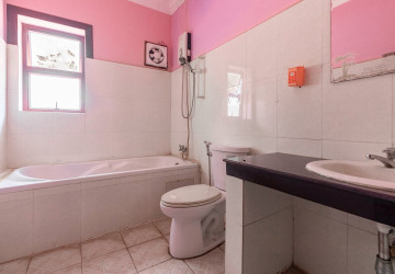 6 Bedroom House For Rent - Svay Dangkum, Siem Reap thumbnail