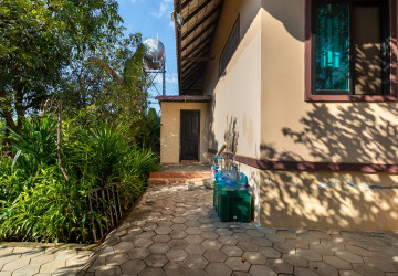 2 Bedroom House For Rent - Slor Kram, Siem Reap thumbnail