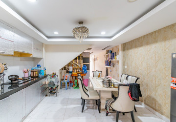 4 Bedroom Link House For Sale - Nirouth, Phnom Penh thumbnail
