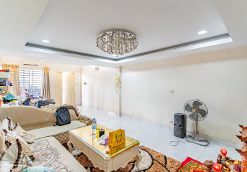 4 Bedroom Link House For Sale - Nirouth, Phnom Penh thumbnail