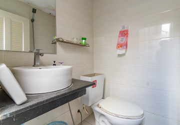 4 Bedroom Link House For Sale - Nirouth, Phnom Penh thumbnail