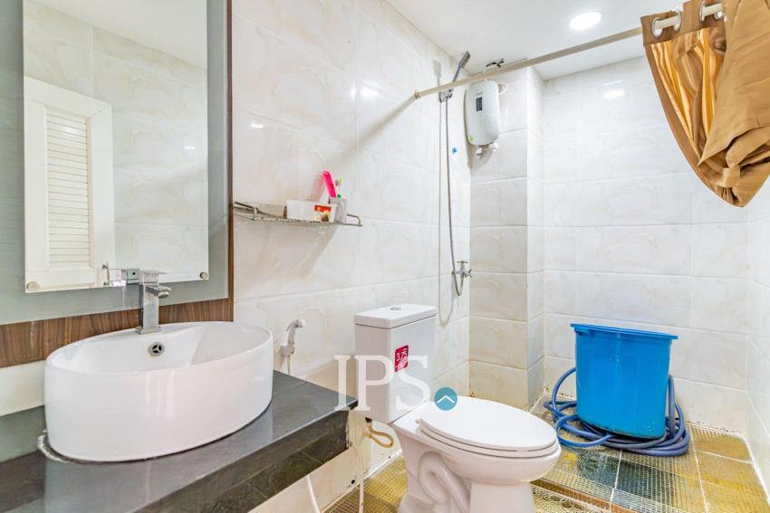 4 Bedroom Link House For Sale - Nirouth, Phnom Penh