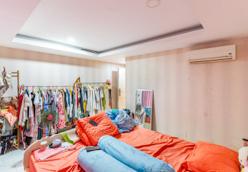 4 Bedroom Link House For Sale - Nirouth, Phnom Penh thumbnail