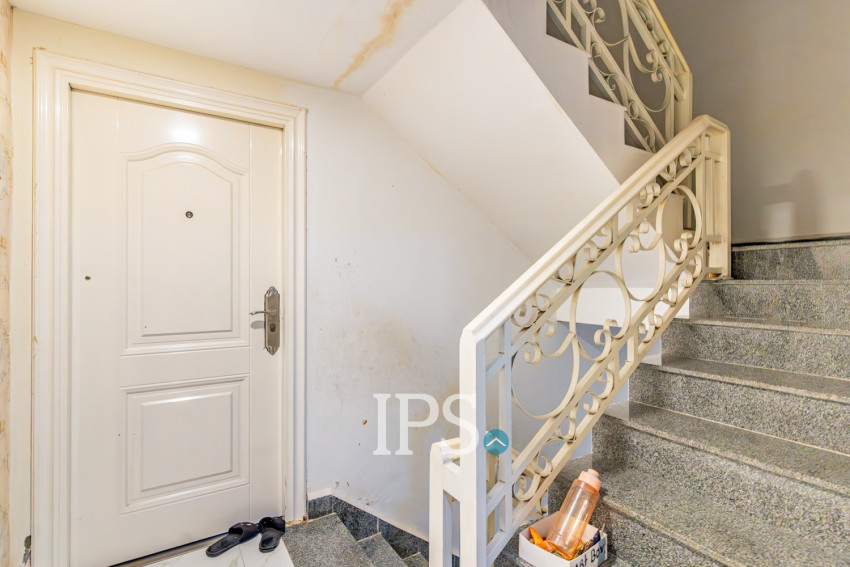 4 Bedroom Link House For Sale - Nirouth, Phnom Penh