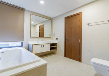 4 Bedroom Serviced Apartment For Rent - BKK1, Phnom Penh thumbnail