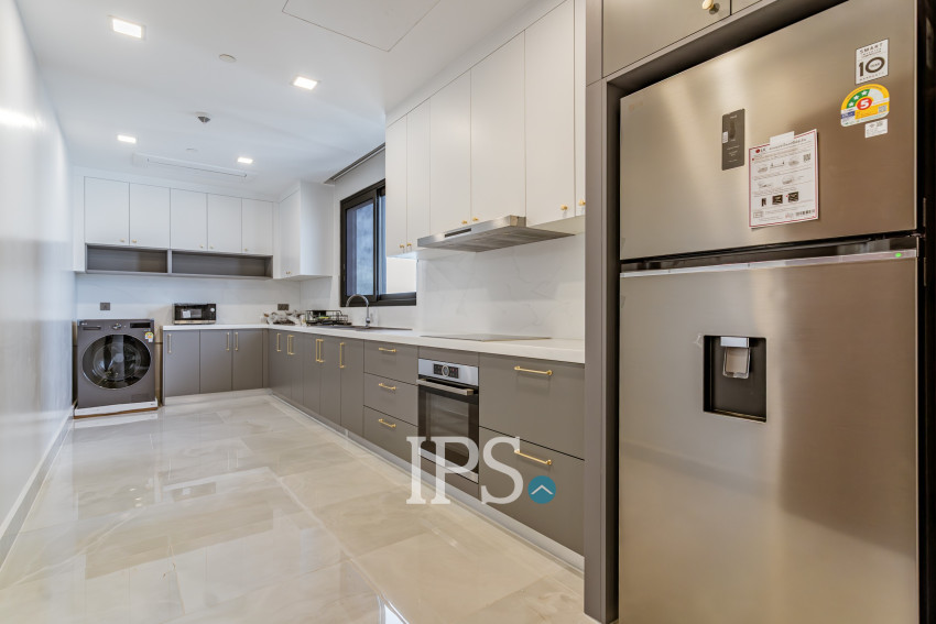 4 Bedroom Serviced Apartment For Rent - BKK1, Phnom Penh