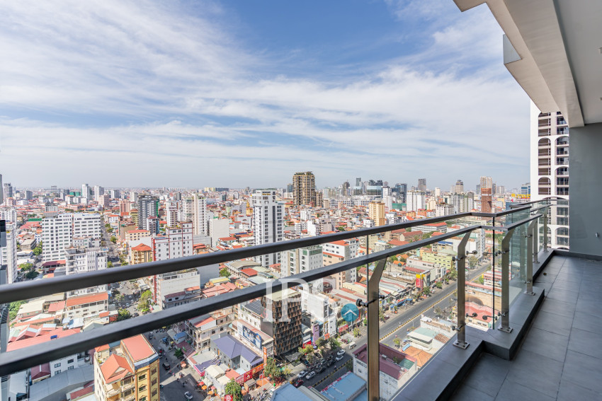 4 Bedroom Serviced Apartment For Rent - BKK1, Phnom Penh