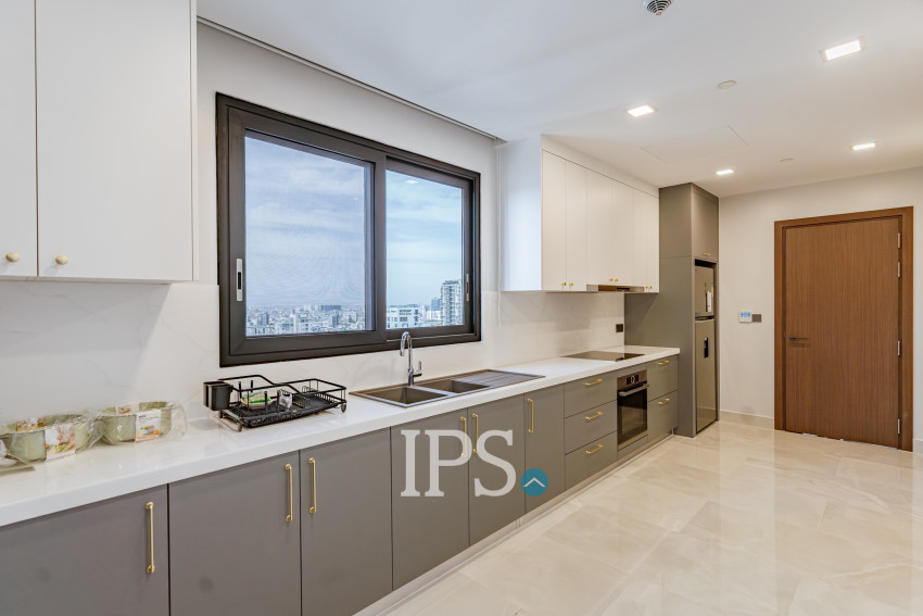 4 Bedroom Serviced Apartment For Rent - BKK1, Phnom Penh