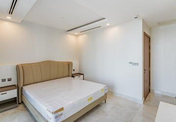 4 Bedroom Serviced Apartment For Rent - BKK1, Phnom Penh thumbnail