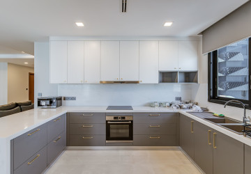 4 Bedroom Serviced Apartment For Rent - BKK1, Phnom Penh thumbnail