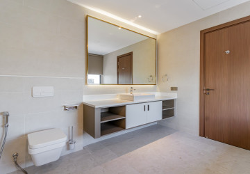 4 Bedroom Serviced Apartment For Rent - BKK1, Phnom Penh thumbnail