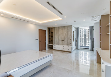 4 Bedroom Serviced Apartment For Rent - BKK1, Phnom Penh thumbnail