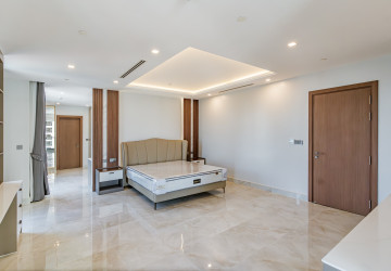 4 Bedroom Serviced Apartment For Rent - BKK1, Phnom Penh thumbnail