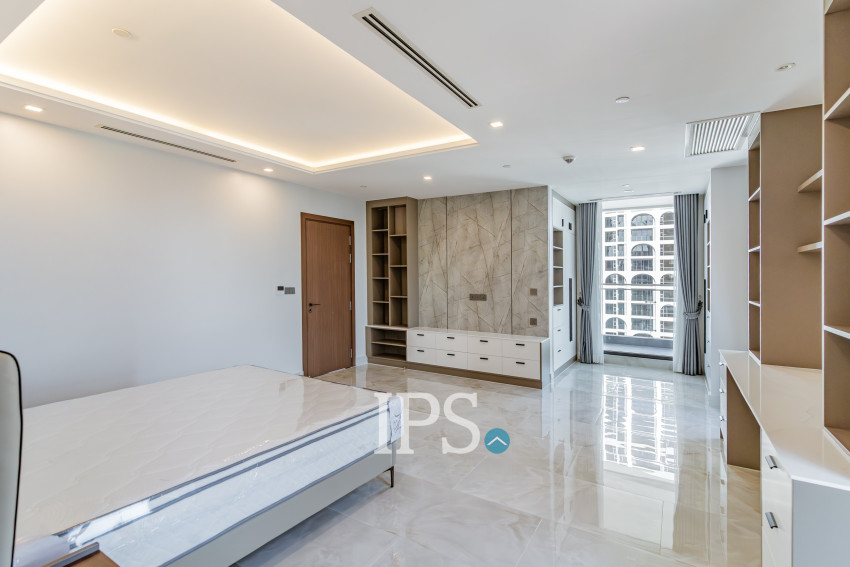 4 Bedroom Serviced Apartment For Rent - BKK1, Phnom Penh