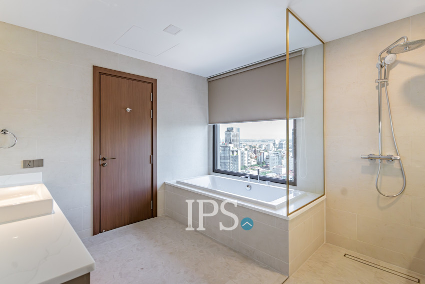 4 Bedroom Serviced Apartment For Rent - BKK1, Phnom Penh