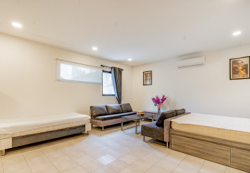 50 Sqm Studio Apartment For Rent - Chakto Mukh, Phnom Penh thumbnail