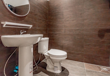 45 Sqm Studio Apartment For Rent - Chakto Mukh, Phnom Penh thumbnail