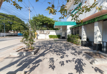 5 Bedroom Shophouse For Rent - Melbourne Residence, Sra Ngae, Siem Reap thumbnail