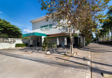 5 Bedroom Shophouse For Rent - Melbourne Residence, Sra Ngae, Siem Reap thumbnail